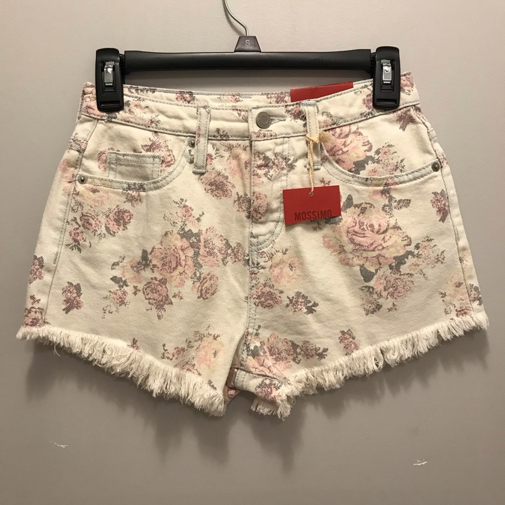 NWT ,High rise jean floral shorts, size 0/25